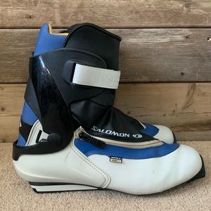 Salomon Cross Country Ski Boots (Active 8) - SNS Profil bindings - Mens 10 US